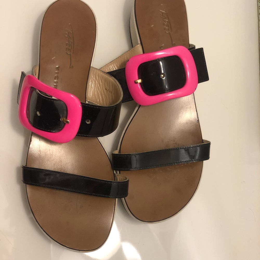 Vicini Tapeet platform sandals